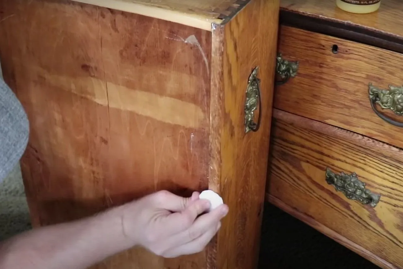 Unsticking Drawers With Wax.jpg?format=webp