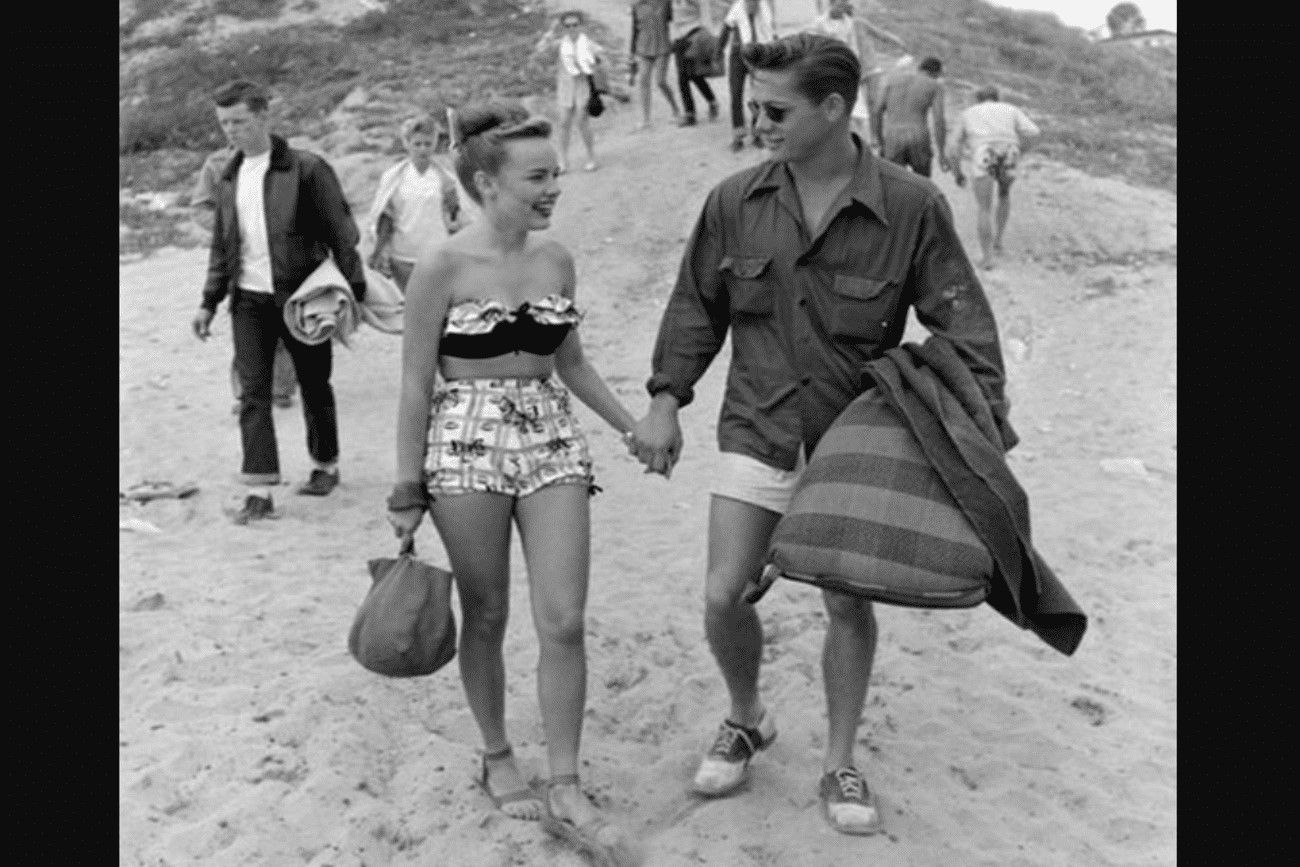 Beach Date – 1950s.jpg