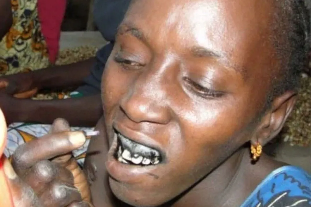 Gum Tattoo – Africa.jpg?format=webp