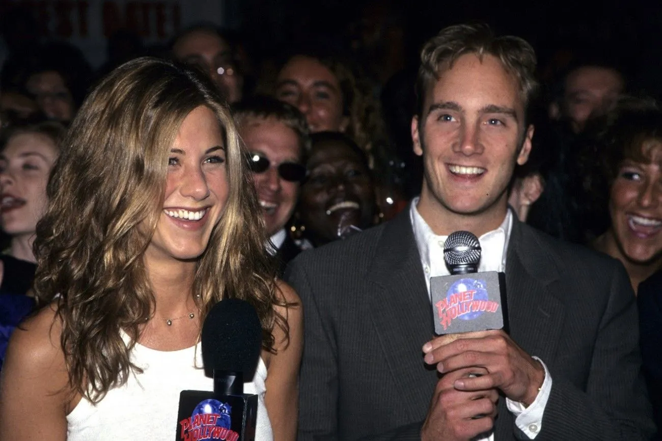 Jay Mohr & Jennifer Aniston – Picture Perfect.jpg?format=webp