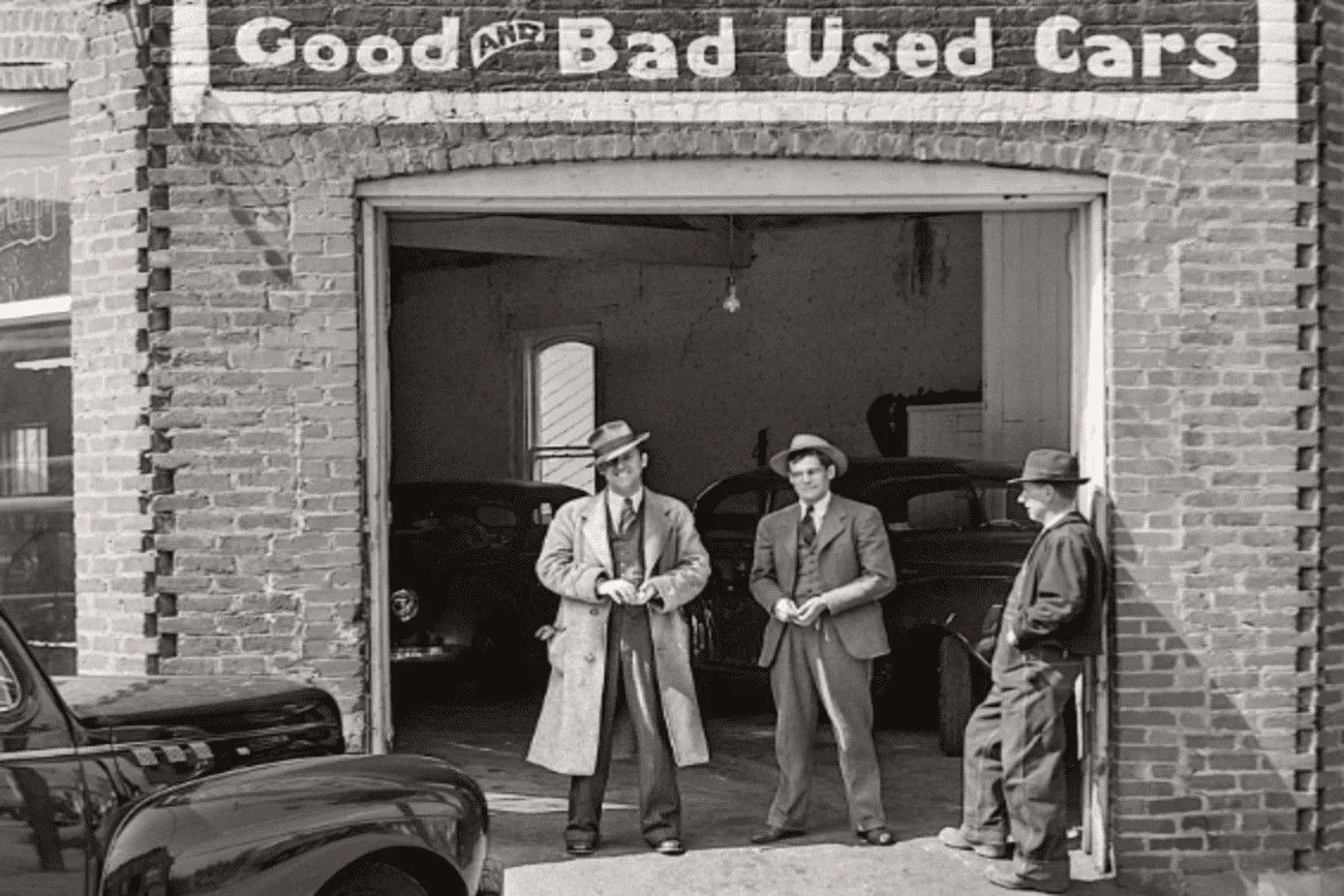 Salesmen – 1940s.jpg?format=webp